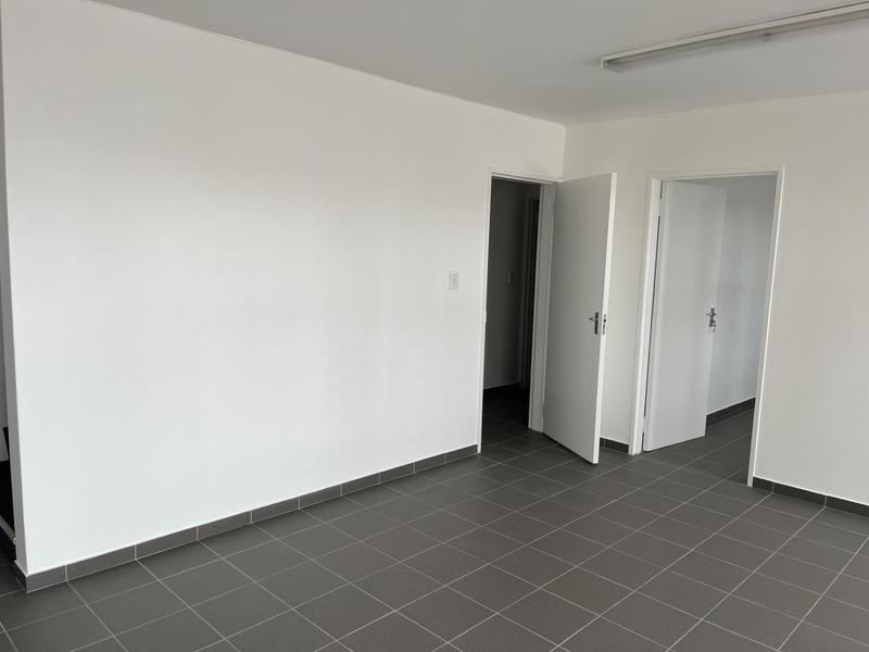 To Let Commercial Property for Rent in Killarney Gardens Western Cape